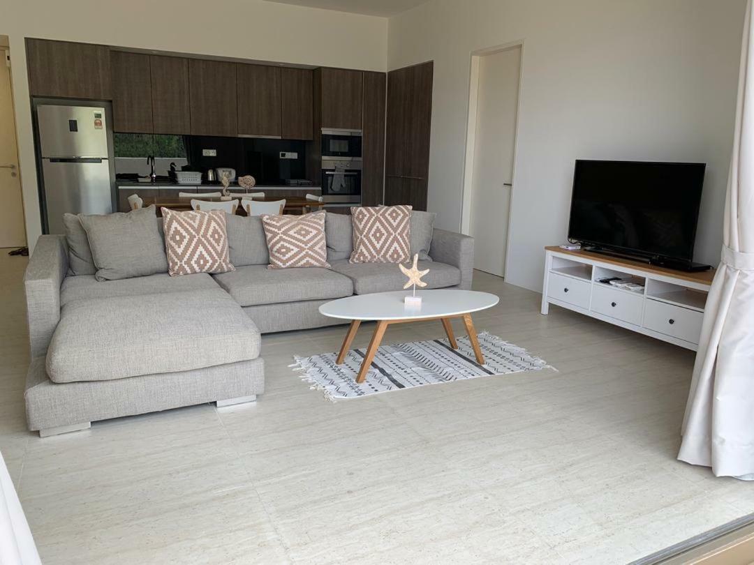 By The Sea Suites - Managed By Sdb Host Batu Ferringhi Exterior photo